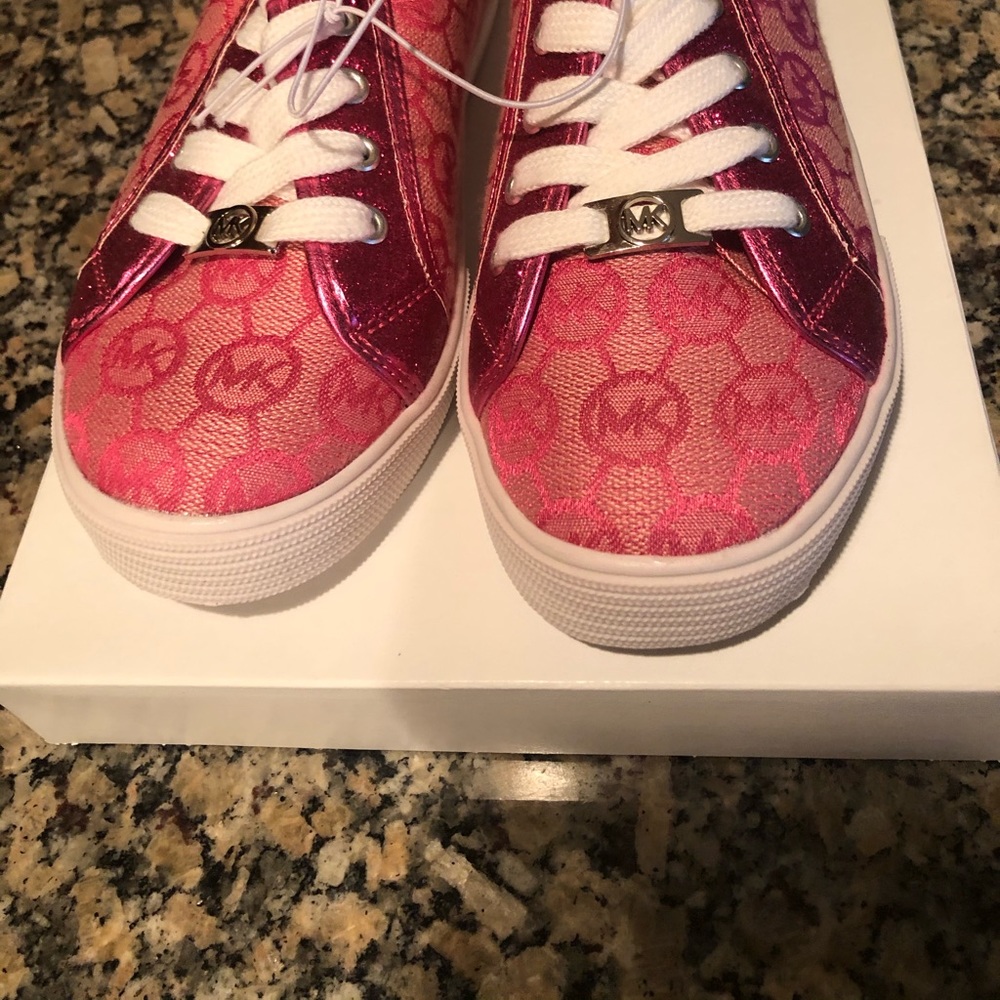 Girl’s Michael Kors sneakers